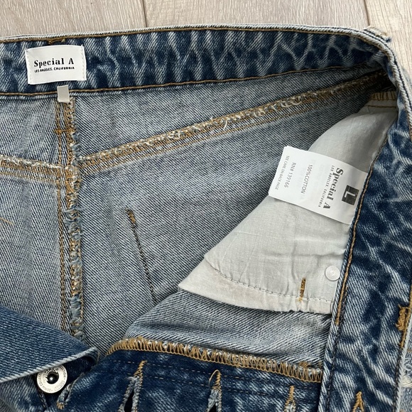 Special A High Rise Medium Washed Distressed Jean Shorts - Picture 9 of 12